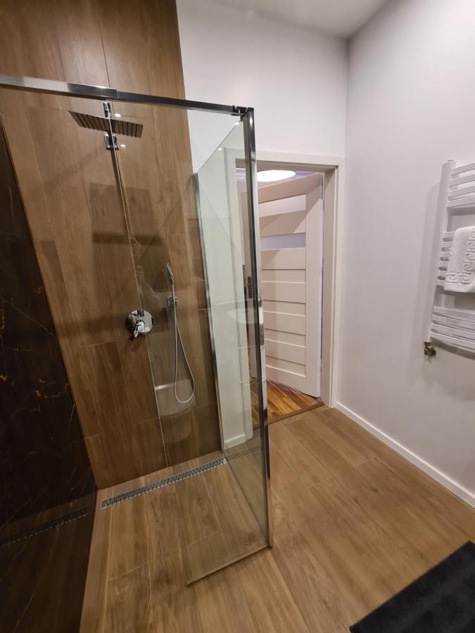 Apart Lux Bristol Бытом Экстерьер фото